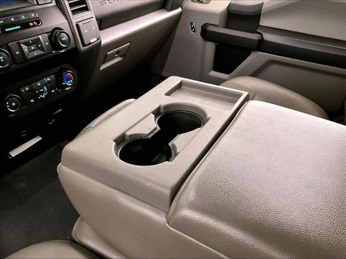 Used 2021 Ford F250 XL w/ Power Equipment Group AWD/4WD image 16