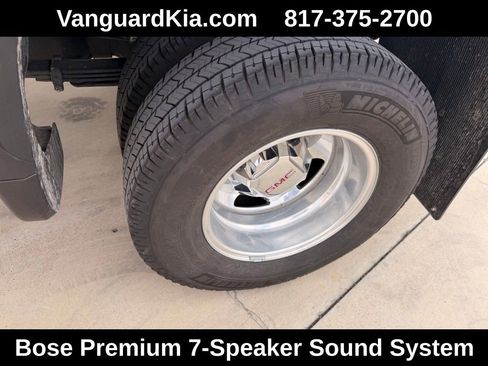 Used 2024 GMC Sierra 3500 SLT w/ SLT Convenience Package image 9