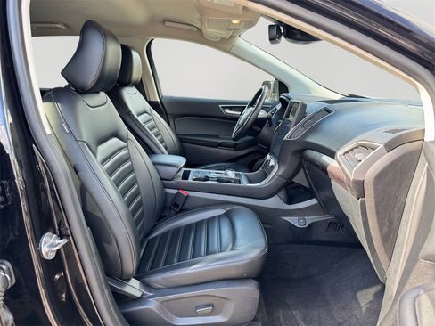 Used 2024 Ford Edge SEL image 12