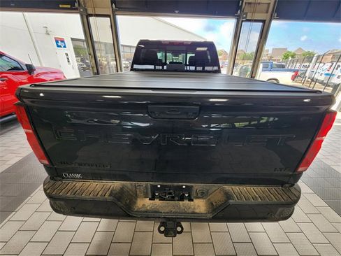Used 2025 Chevrolet Silverado 2500 LTZ w/ Trail Boss Package AWD/4WD image 5