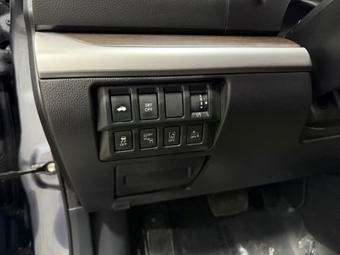 Used 2017 Subaru Legacy 2.5i Limited image 18