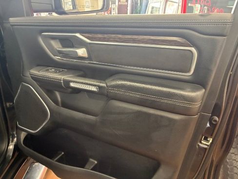 Used 2020 RAM 1500 Laramie AWD/4WD image 29