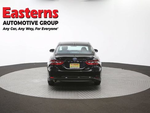 Used 2021 Toyota Camry LE FWD image 32