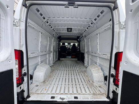Used 2025 RAM ProMaster 2500 w/ Convenience Group FWD image 29