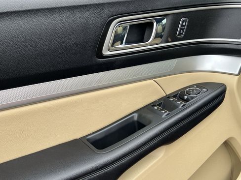 Used 2017 Ford Explorer XLT w/ Equipment Group 202A image 23