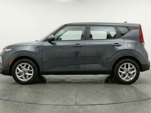 Used 2025 Kia Soul LX w/ LX Technology Package FWD image 5