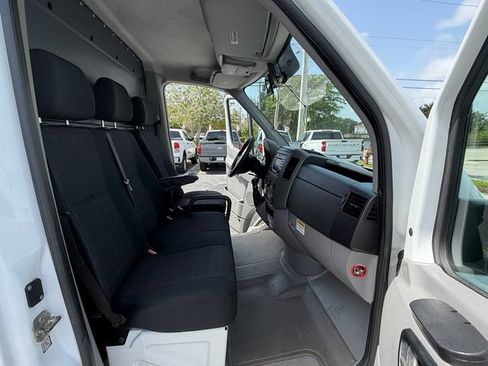 Used 2015 Mercedes-Benz Sprinter 2500 image 14