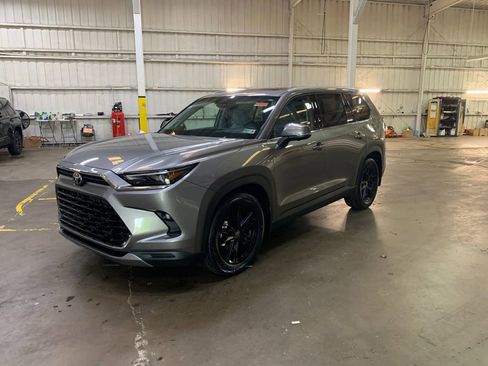 New 2026 Toyota Grand Highlander AWD image 1
