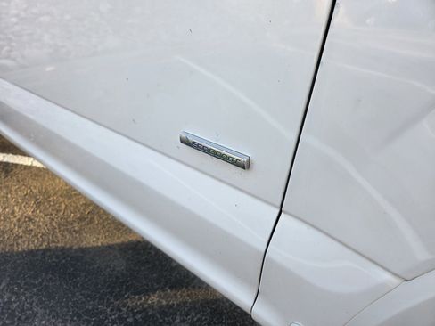 Used 2016 Ford F150 Platinum w/ Equipment Group 701A Luxury image 15