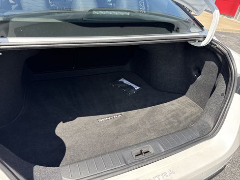 Used 2023 Nissan Sentra SR w/ Electronics Package FWD image 14