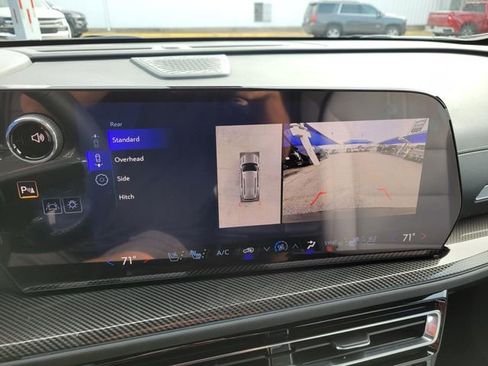 New 2026 Chevrolet Traverse High Country image 14