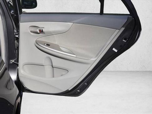 Used 2010 Toyota Corolla LE FWD image 24
