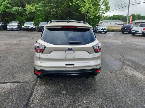 Used 2017 Ford Escape SE w/ SE Sport Appearance Package image 13