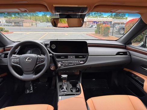 Used 2023 Lexus ES 300h w/ Premium Package FWD image 19