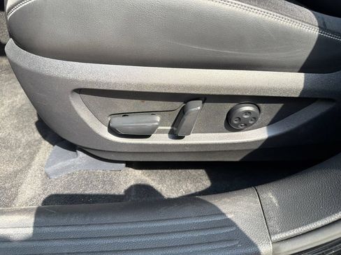 Used 2024 INFINITI QX50 Sport FWD image 19
