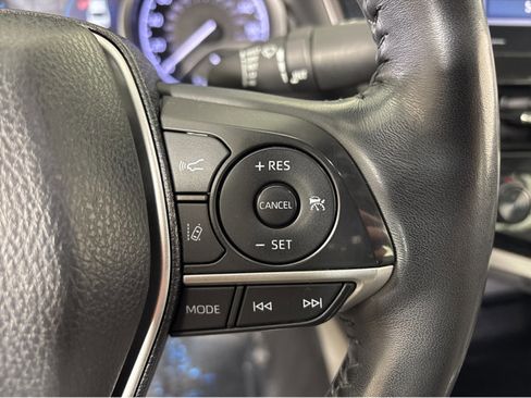 Used 2023 Toyota Camry XLE image 27