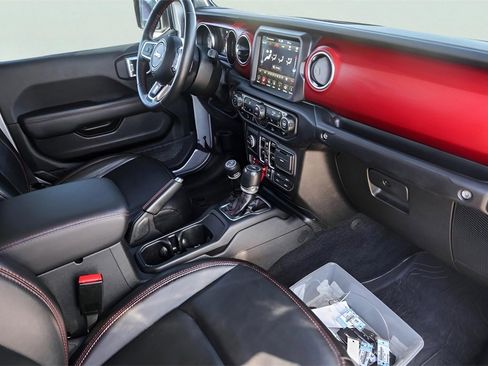 Used 2023 Jeep Gladiator Rubicon w/ Cold Weather Group image 30