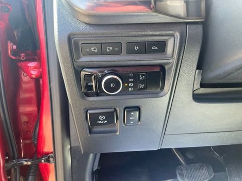 Certified 2024 Ford F150 Platinum w/ FX4 Off-Road Package AWD/4WD image 11