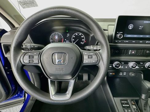 Used 2024 Honda CR-V EX image 11