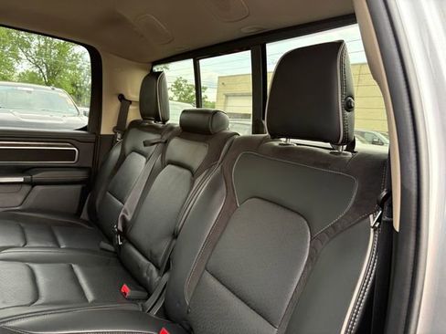 Used 2019 RAM 1500 Laramie AWD/4WD image 21
