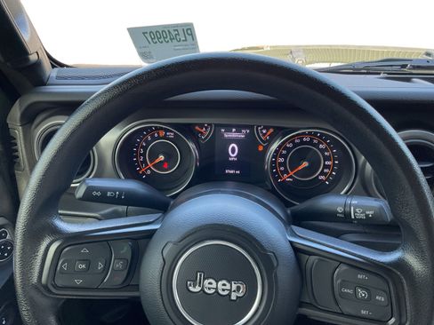 Used 2023 Jeep Gladiator Sport AWD/4WD image 12