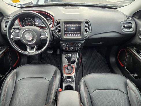 Used 2020 Jeep Compass Trailhawk w/ Leather Interior Group AWD/4WD image 13