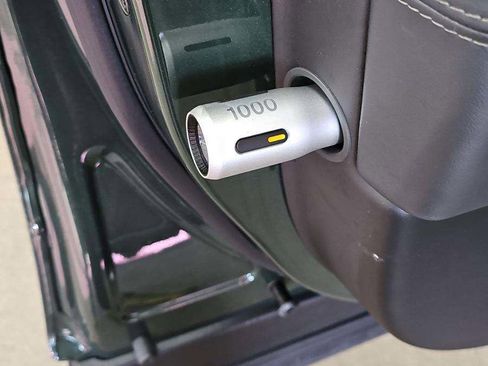 Used 2024 Rivian R1S Adventure image 7