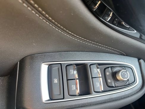 Used 2023 Subaru Outback Limited AWD/4WD image 25