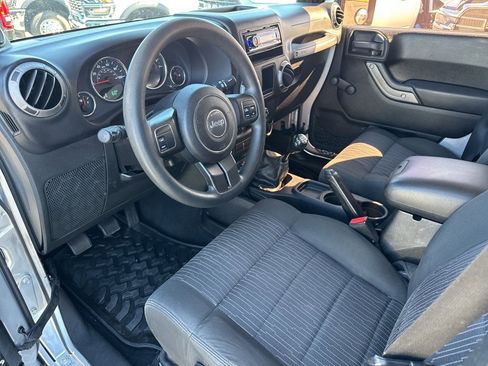 Used 2011 Jeep Wrangler Unlimited Sport image 28