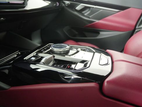 Used 2025 BMW 530i image 21