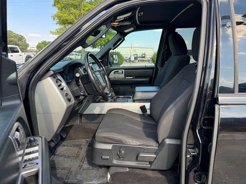 Used 2016 Ford Expedition XLT AWD/4WD image 16