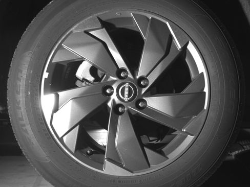 Used 2025 Nissan Rogue SV FWD image 15