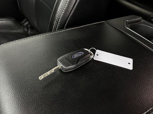 Used 2019 Ford F250 Lariat w/ Chrome Package image 16