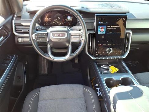 Used 2025 GMC Acadia Elevation image 8