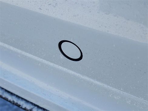 Certified 2025 Volvo XC60 T8 Plus w/ Protection Package Premier image 9