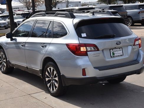 Used 2017 Subaru Outback 2.5i Limited image 10