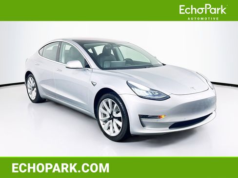 Used 2018 Tesla Model 3 Long Range image 1