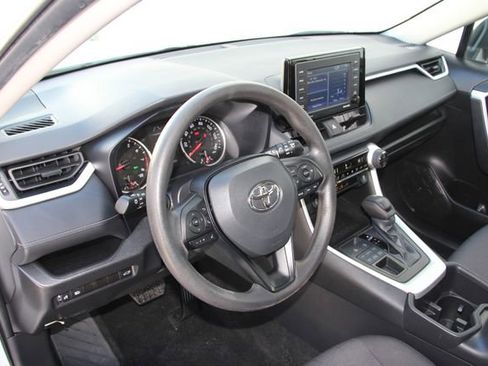 Used 2022 Toyota RAV4 XLE w/ Convenience Package image 19