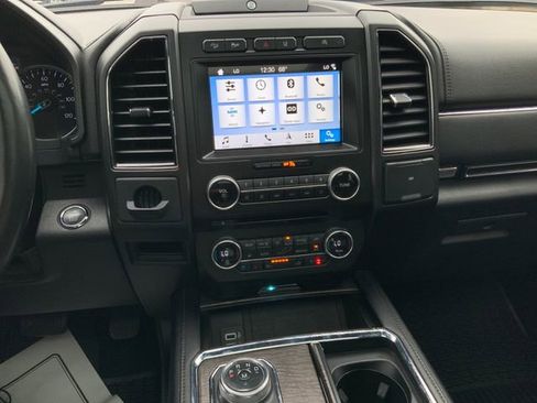 Used 2018 Ford Expedition Limited w/ Equipment Group 301A AWD/4WD image 23