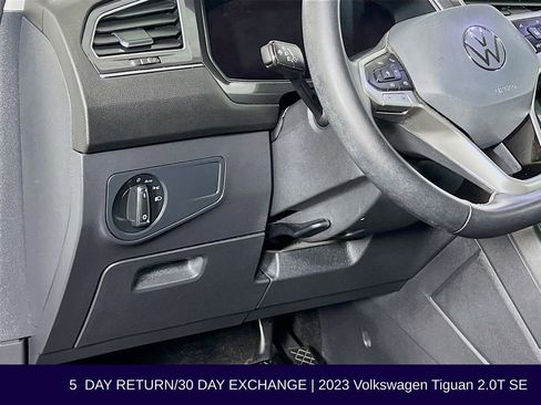 Used 2023 Volkswagen Tiguan SE AWD/4WD image 11