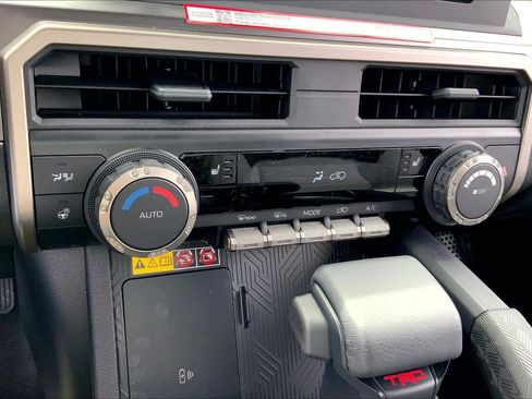 Used 2026 Toyota 4Runner TRD Off-Road image 32