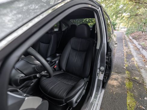 Used 2018 Nissan Sentra SV w/ Premium Package (P01) FWD image 12
