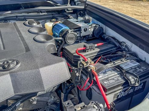 Used 2020 Toyota 4Runner Venture w/ Moonroof Package image 21