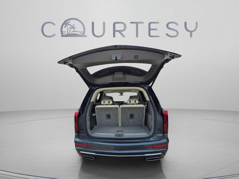 Used 2020 Cadillac XT6 Premium Luxury FWD image 9