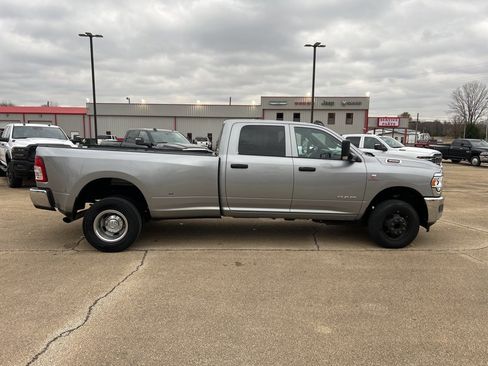 Used 2022 RAM 3500 Tradesman image 4