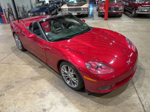 Used 2005 Chevrolet Corvette Convertible w/ Preferred Equipment Group RWD image 14