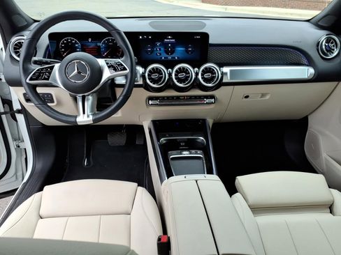 Certified 2025 Mercedes-Benz GLB 250 4MATIC image 13