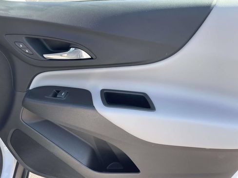 Certified 2024 Chevrolet Equinox LS FWD image 8