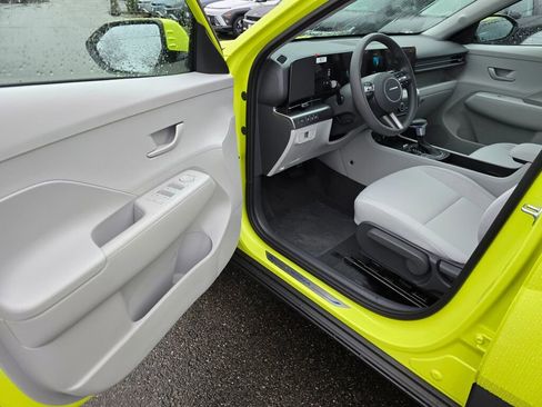 New 2026 Hyundai Kona SE image 18