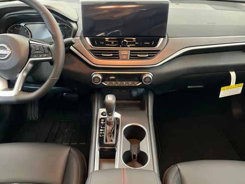 New 2026 Nissan Altima 2.5 SR image 13